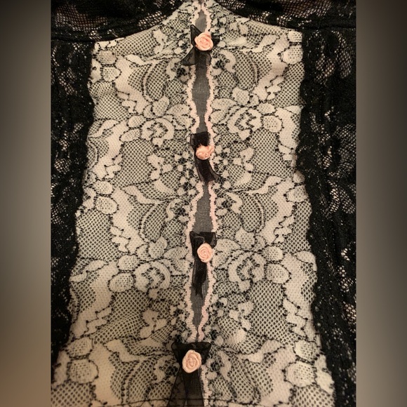 Black & Pink Lace Bra Lingerie Corset 💗 - Picture 8 of 10